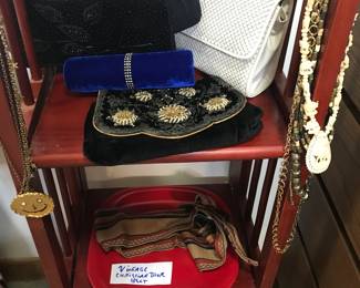 purses and accessories