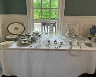 Wedgewood Runnymede Fine China - 12 place settings plus serving pieces