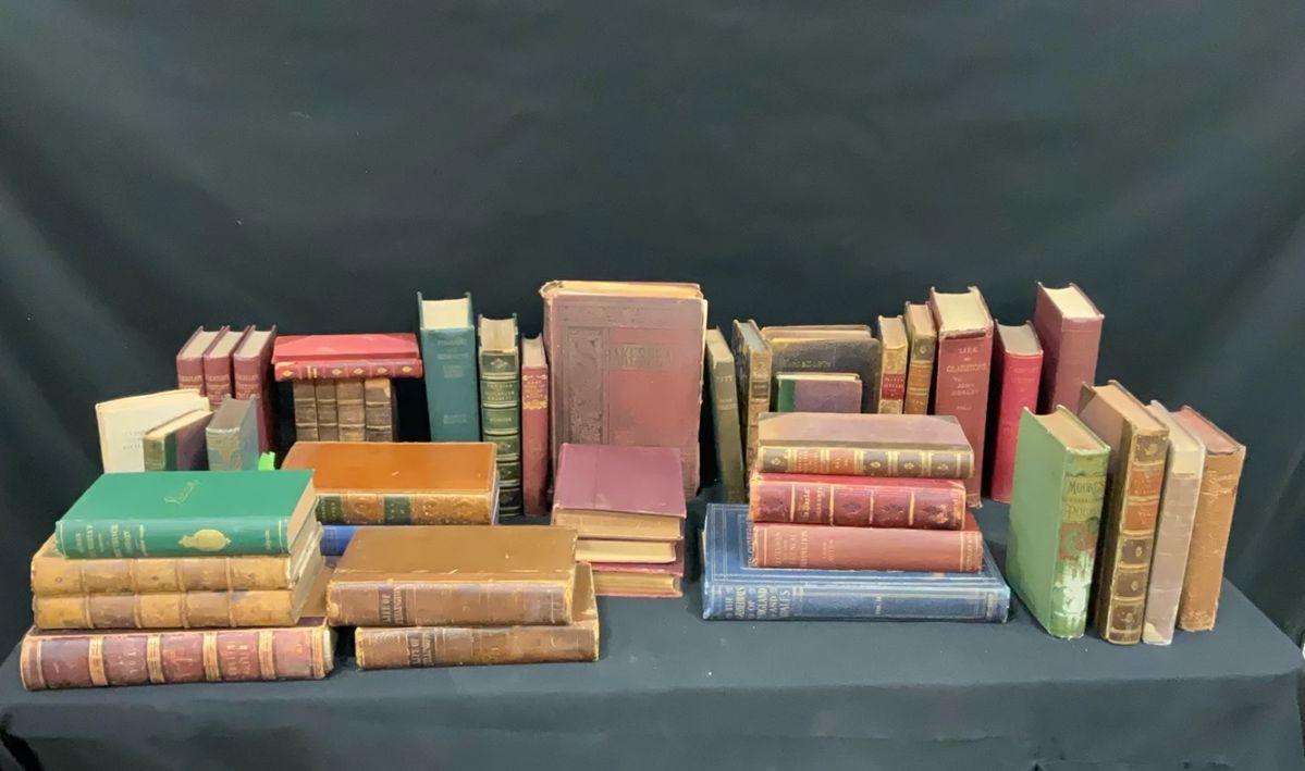 001 Antique Books