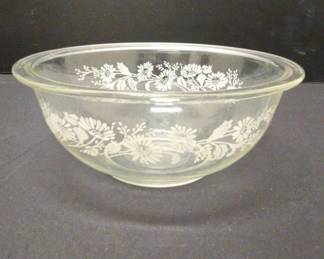 Vintage Etched 1.5L Pyrex Glass Bowl