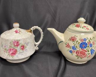 TEATIME Floral Teapots 