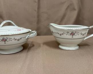 Noritake Fairmont Sugar And Creamer Set