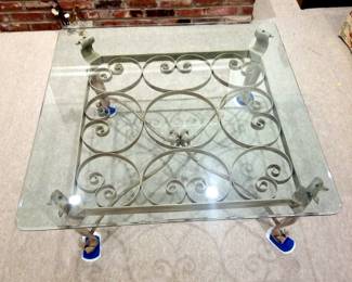 Metal Base Coffee Table With Glass Top, 20" x 42" x 42"