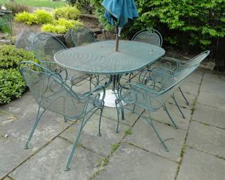 Iron Patio Table and Chairs/Umbrella $400