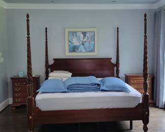 King size bed with adjustable base 