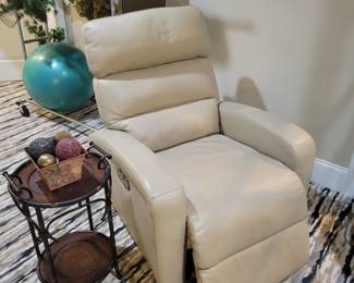 Power leather recliner 