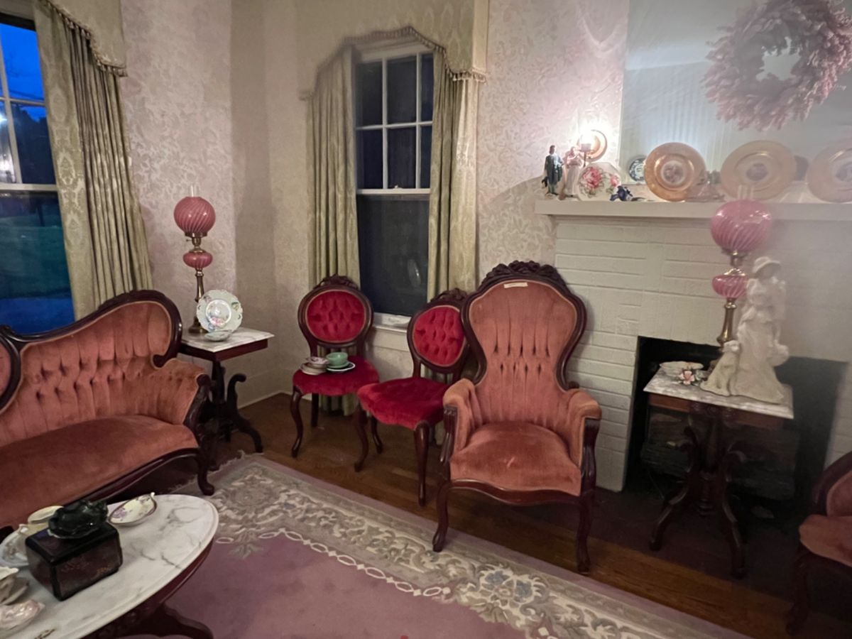 Cherry’s Estate Sales in Dyersburg, TN starts on 5/17/2024