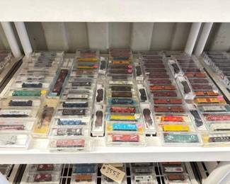 #8556 • (80) Atlas N-Scale Model Trains
