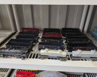 #8052 • (19) Lionel Electric Trains O Gauge Model Trains
