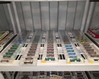 #8522 • (81) Micro-Trains Z-Scale Model Trains
