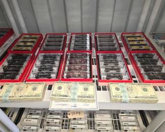 #8572 • (43) Micro Trains N-Scale Model Trains
