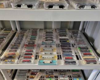 #8262 • (67) Atlas N - Scale Model Trains
