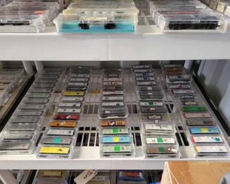 #8264 • (77) Bev Bel N - Scale Model Trains
