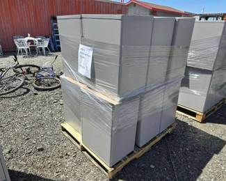 #80510 • (12) Filing Cabinets
