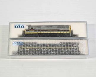 #8128 • (2) Kato N Scale Model Trains
