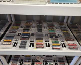 #8224 • (73) Micro Trains N - Scale Model Trains
