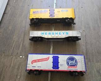 #8042 • (3) Aristo-Craft Trains Hershey's Model Train Cars
