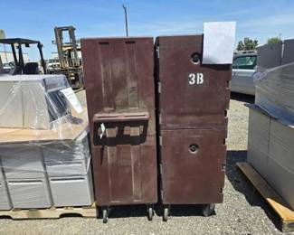 #80504 • (2) Cambro Hot Food Transport Boxes
