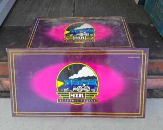 #8036 • (2) MTH Electric Trains 70' Scale Streamlined Sleeper/Diner Set
