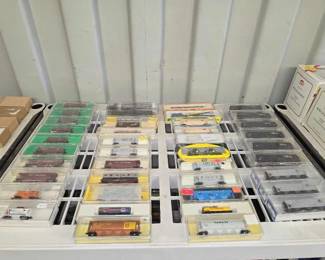 #8580 • (42) Assorted N-Scale Model Trains
