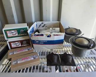 #8610 • (2) Railroad Lights, Model Kits and Miniature Supplies
