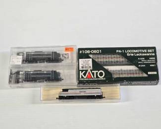 #8138 • (5) N Scale Model Trains
