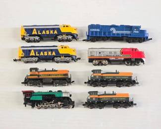#8162 • (8) Life-Like N Scale Model Trains
