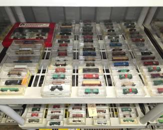#8524 • (80) Micro-Trains Z-Scale Model Trains
