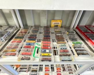 #8552 • (82) Micro-Trains N-Scale Model Trains
