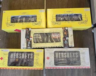 #8040 • (5) Aristo-Craft Trains Hershey's #1 Gauge Model Train Cars
