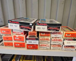 #8044 • Lionel Electric Trains Model Train Collection
