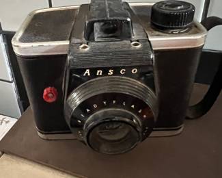 VINTAGE 1950'S ANSCO READYFLASH CAMERA