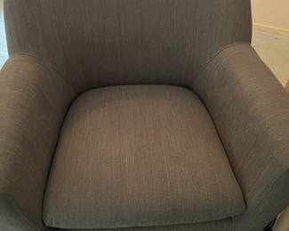SINGLE GRAY OCCASIONAL CHAIR