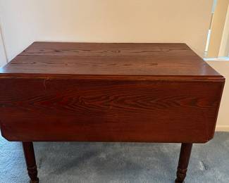 OAK DROP LEAF TABLE