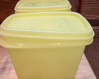 VINTAGE TUPPERWARE