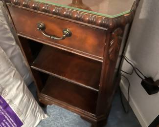 SINGLE VINTAGE NIGHTSTAND
