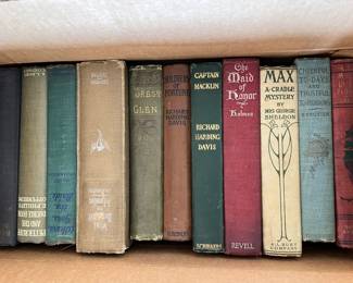VINTAGE BOOKS