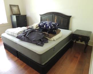 Various Blankets, Quilts, Bedding