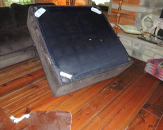 CATNAPPER SECTIONAL SOFA (Jackson Furniture Industries remains focused in the USA, THREE count SECTIONS & TWO Square Large Ottomans