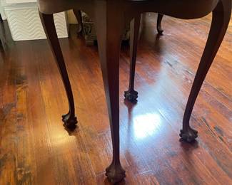 English table 1900’s 