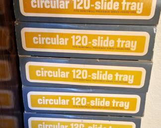 Circular slide tray for projector machines
