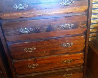Wooden chest of drawers