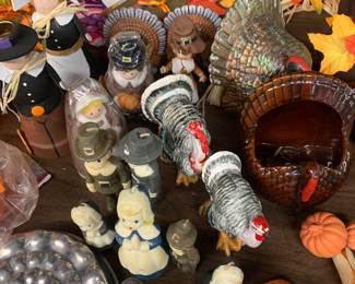 Much seasonal decor
