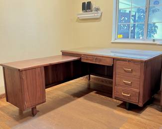 Mid-Century Modern Barton L Shaped One Piece Desk 