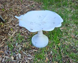 Small metal birdbath