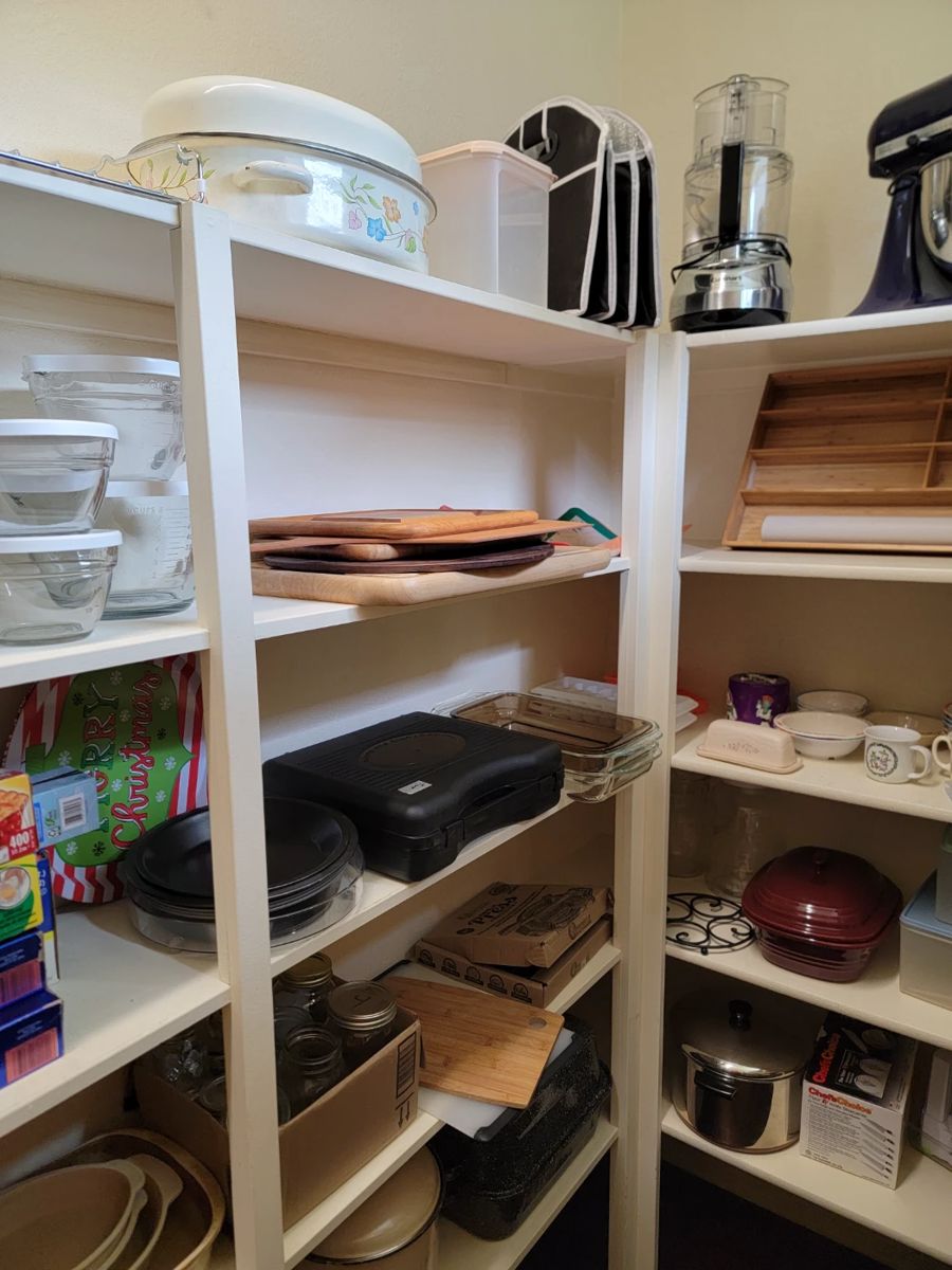 Memory Lane Estate Sale Raymore, MO (Creekmoor) starts on 5/17/2024