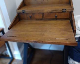  Nice Convertible Desk - Measures 28"W x 21"D x 34"H $145.