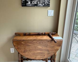 DROP LEAF TABLE