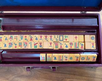 VINTAGE MAHJONG SET