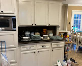 Dish sets., cookie jars.